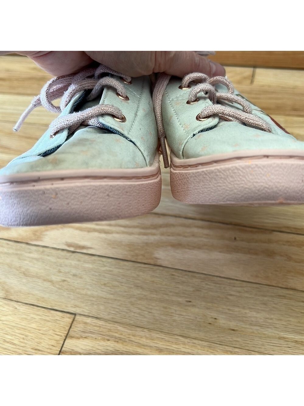 Disney TOMS Princess Aurora Sleeping Beauty Girls Size 3 Sneakers - Picture 11 of 11